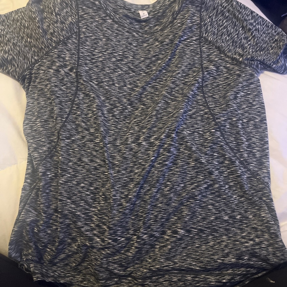 Lulu lemon short sleeve shirt